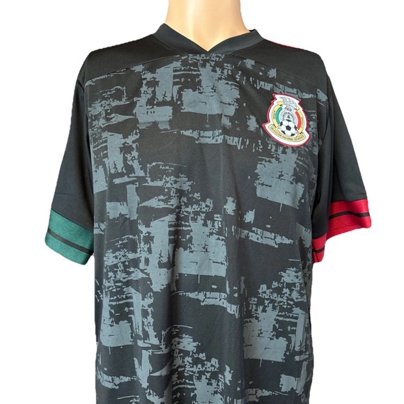 NWT Lada Soccer Mexico Black & Gray Jersey Size Small Men’s - Picture 1 of 11